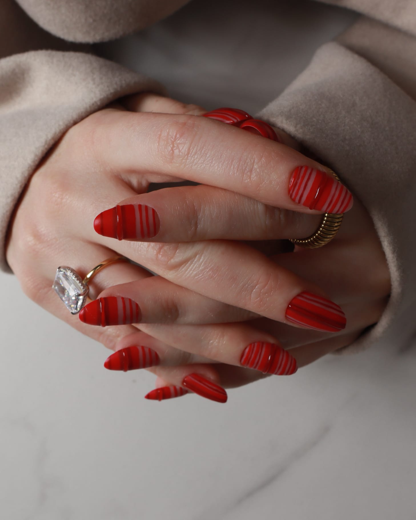 Striped Nails designed. Red striped nails. Fall nail extensions. Reusable nail extensions by Inglass Nails. 