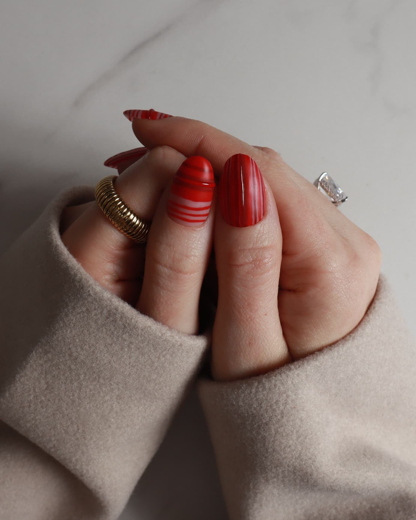 Striped Nails designed. Red striped nails. Fall nail extensions. Reusable nail extensions by Inglass Nails. 