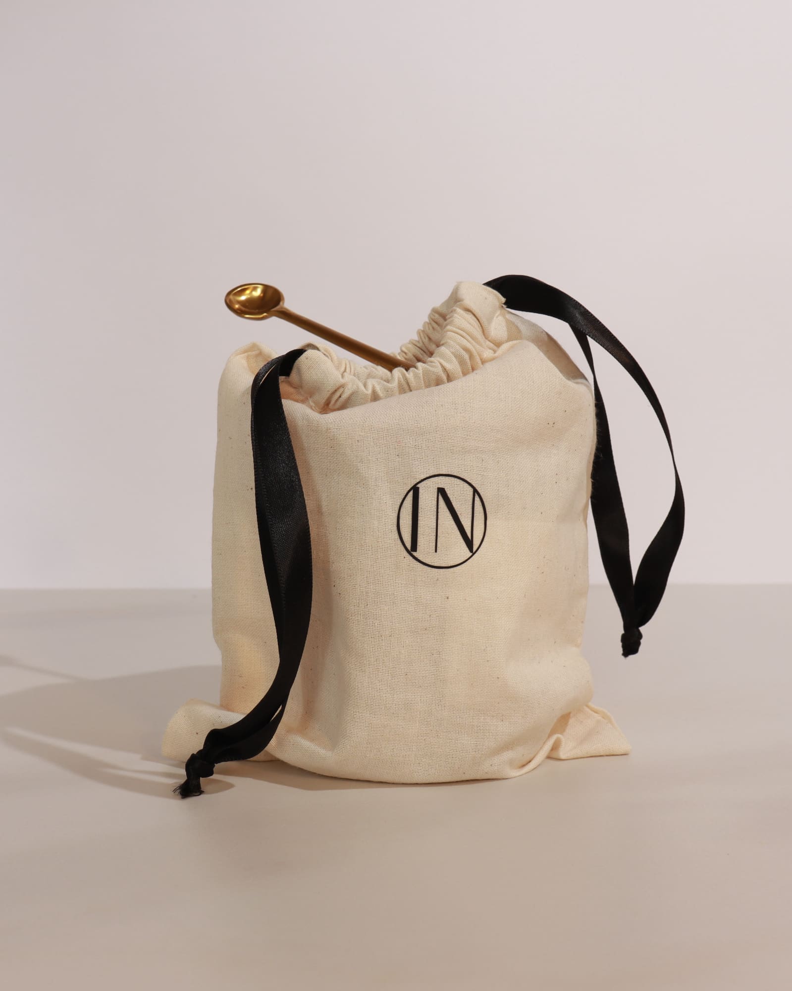 palm and sole balm melt by inglass nails