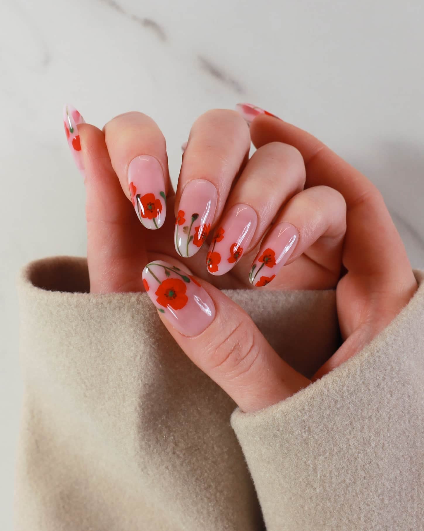 red poppy flowers nails