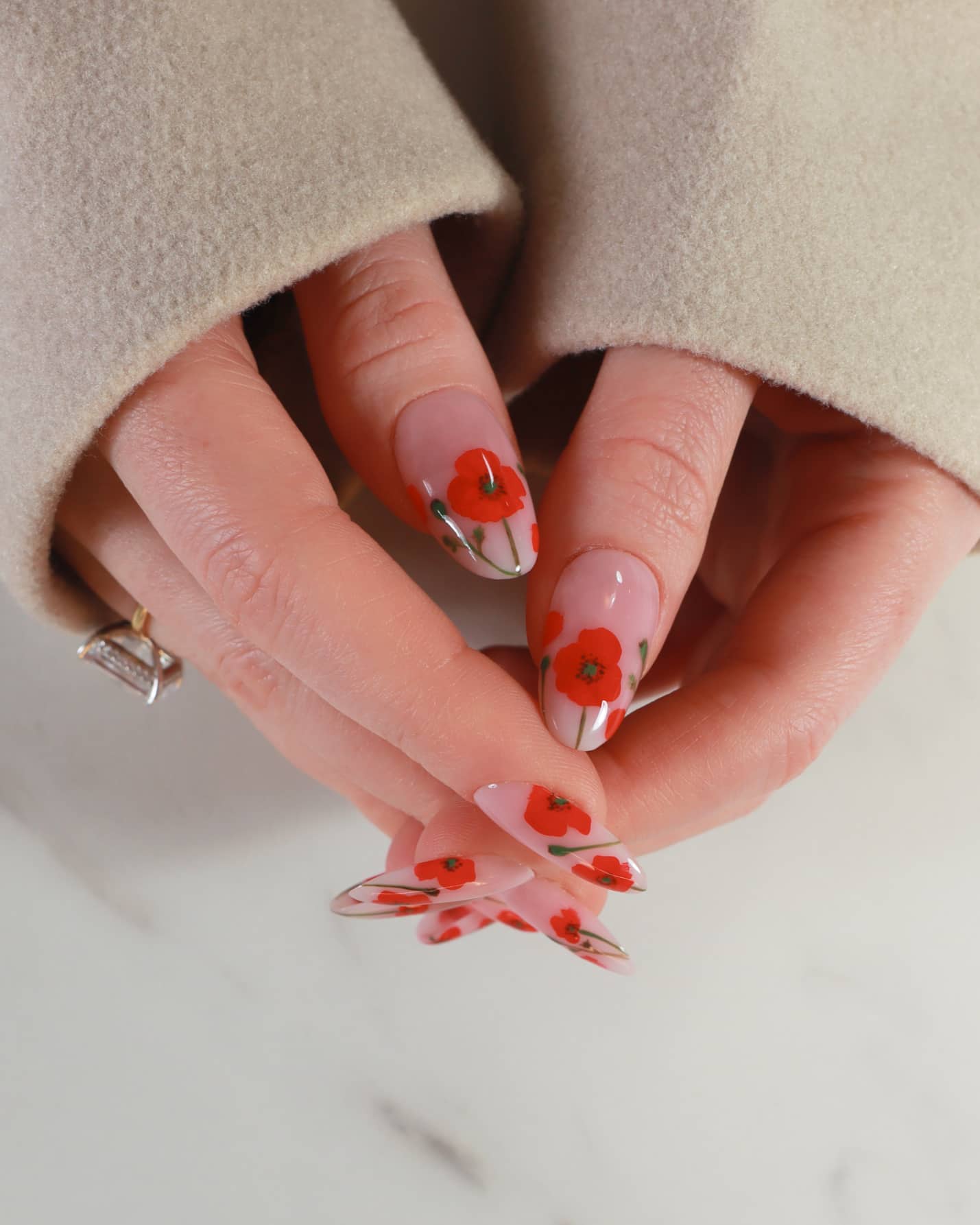 red poppy flowers nails