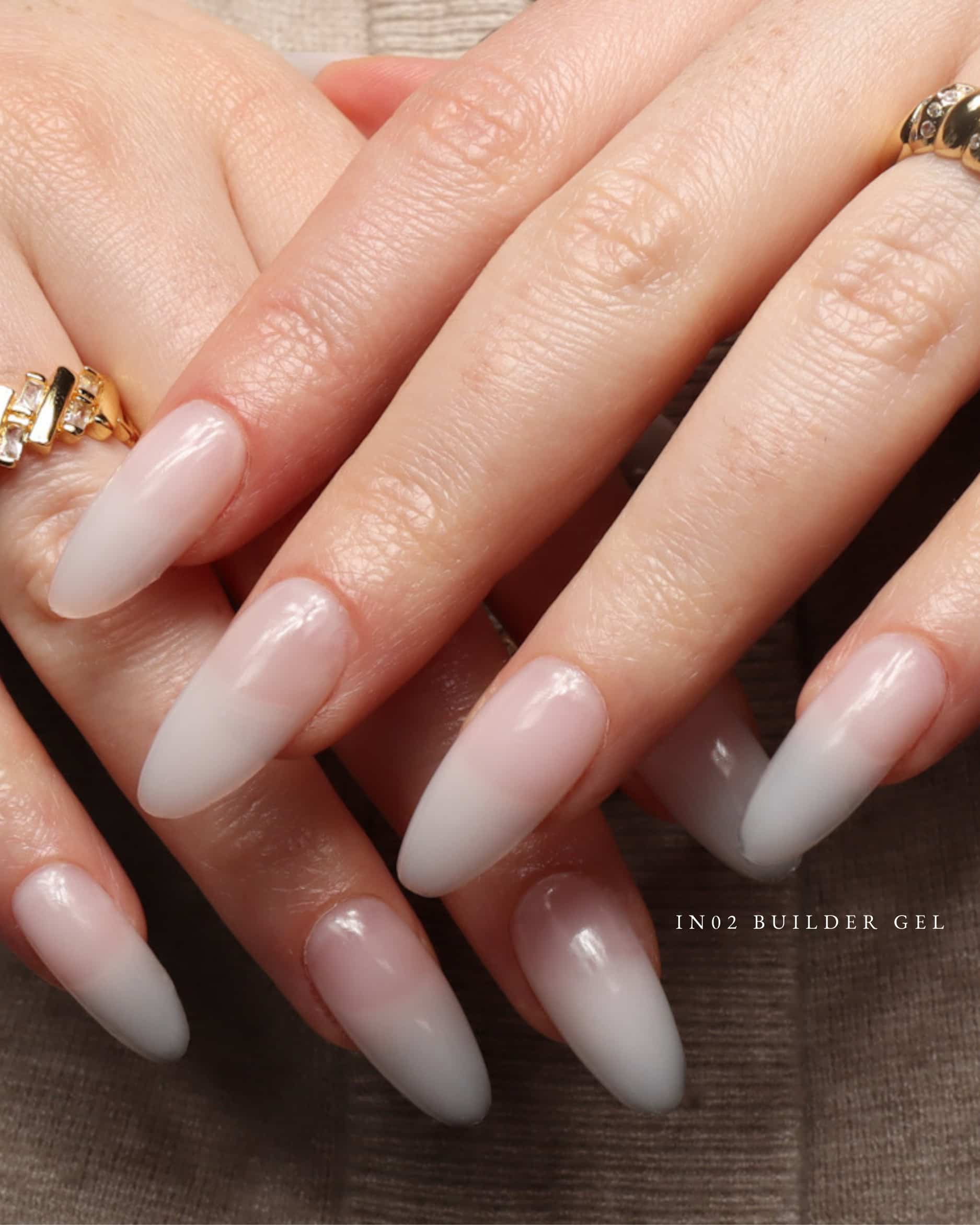Clean girl manicure. Clean girl nails. Milky pink nails. Minimalist nails. Reusable nail extensions. 
