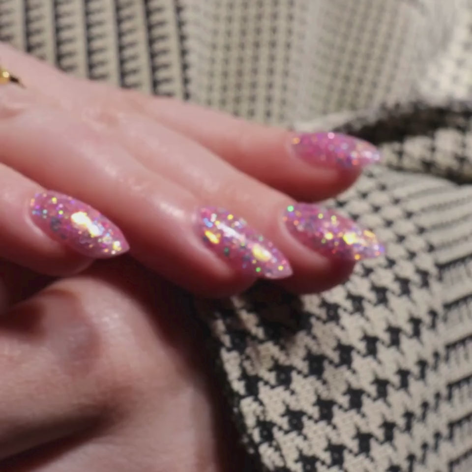 Glitter nails. Encapsulated glitter. Reusable nail extensions. 